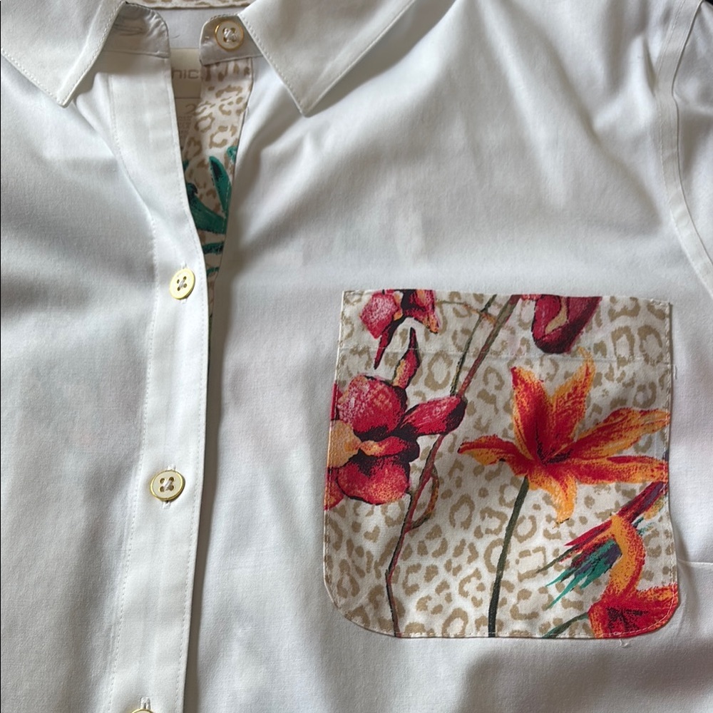Chico’s Floral Pocket Women’s Shirt - White size 2 - Picture 2 of 8
